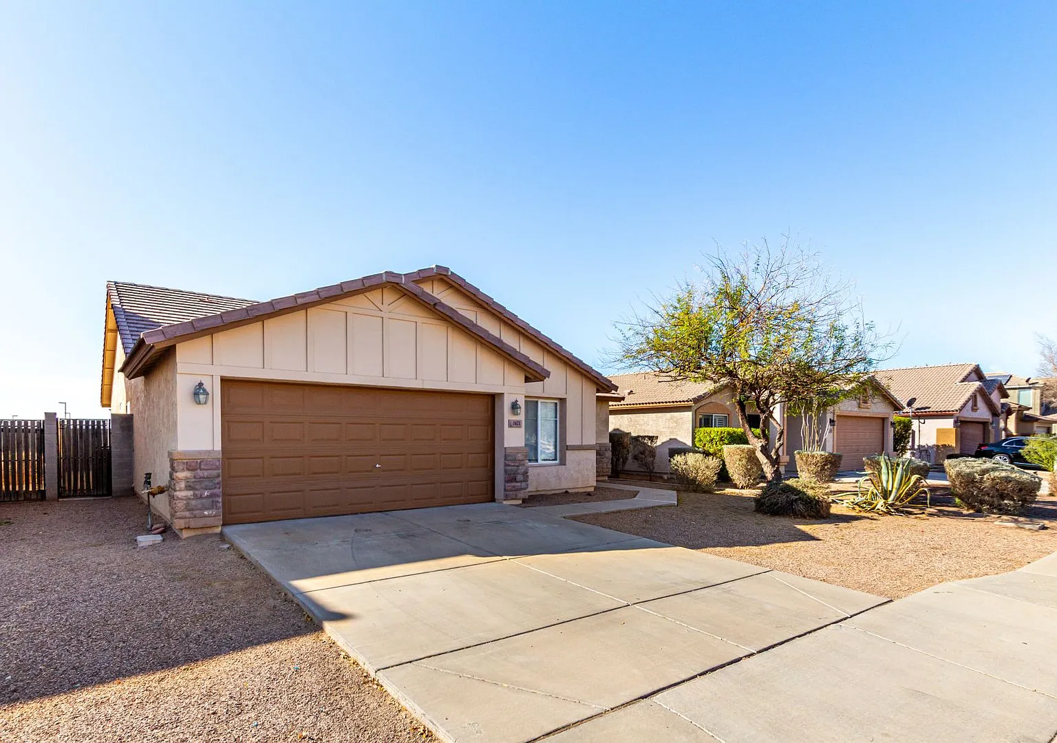 Move-In Ready 3-Bedroom Home in Buckeye Great Location! — Photo 2