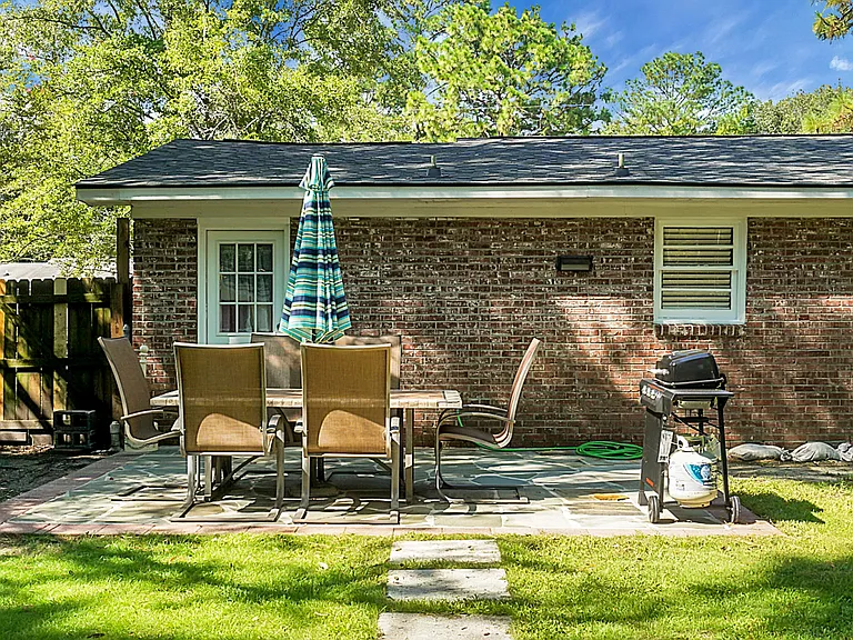 4452 Garwood Dr — Photo 27
