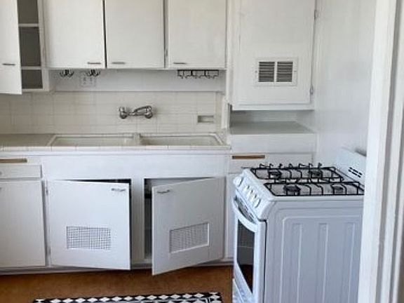 3rd image of 1443 1/2 Carroll Ave #7064881