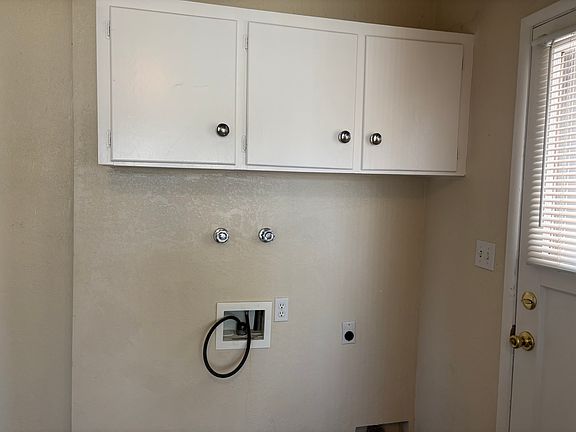 5th image of 36 Mills St