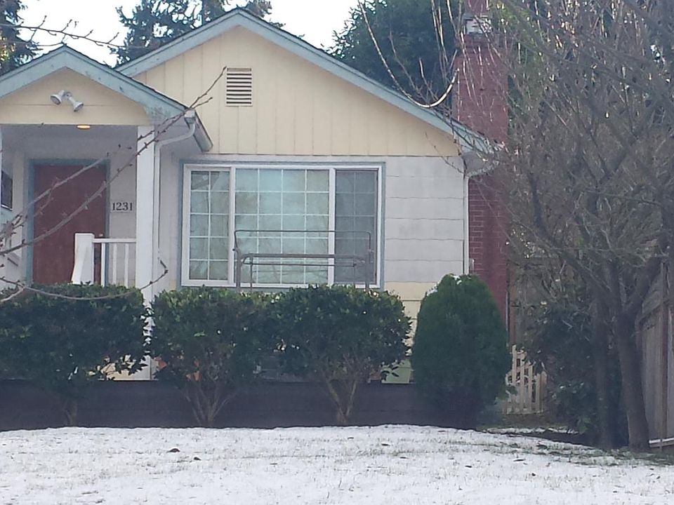 2nd image of 1231 NE 102nd St