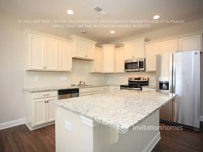 5326 Roberta Crossing Dr — Photo 3