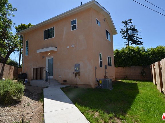 4th image of 3208 Rosewood Ave