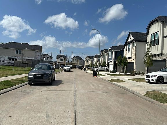 5th image of 2934 Park Hill Ln