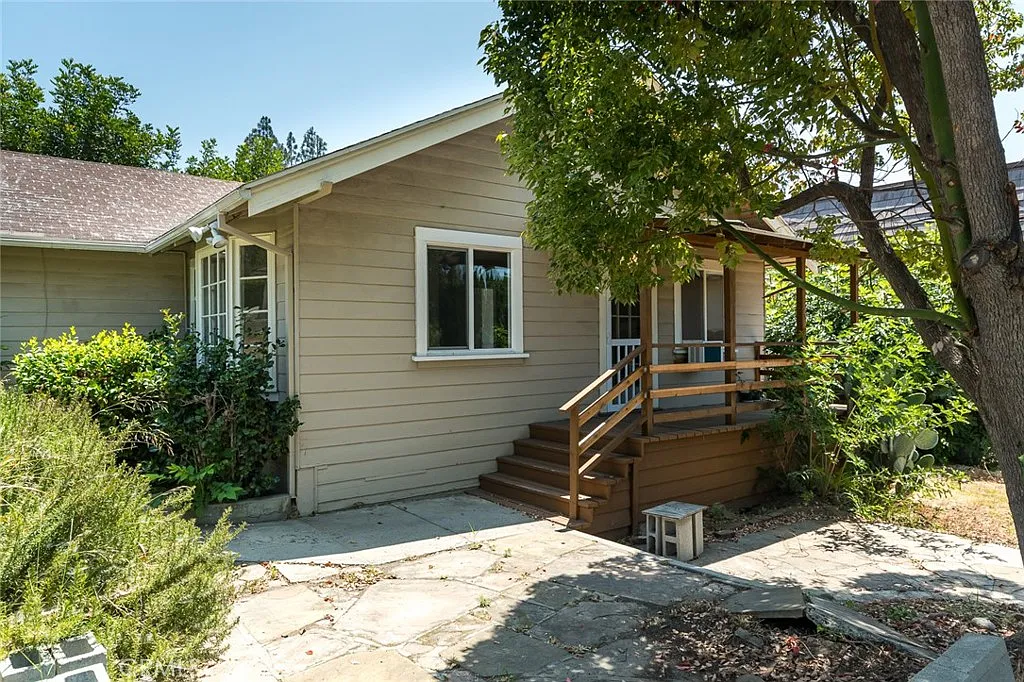 1 bed, 903 sqft, $3,100 — Photo 1