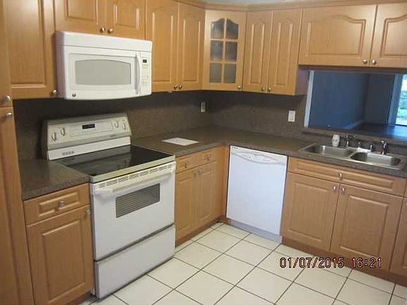 2nd image of 343 Lakeside Ct #222