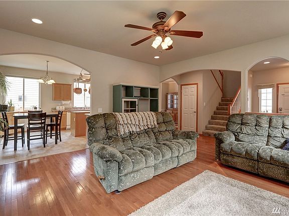 4th image of 6332 38th Pl NE