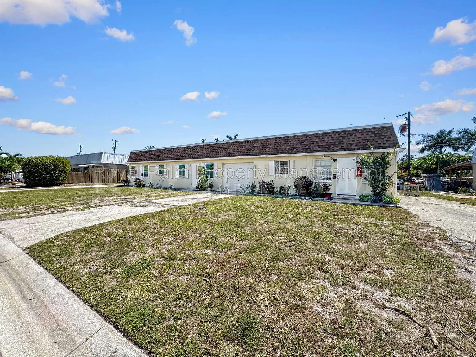 2 bed, 1.0 bath, 817 sqft, $1,299 — Photo 2