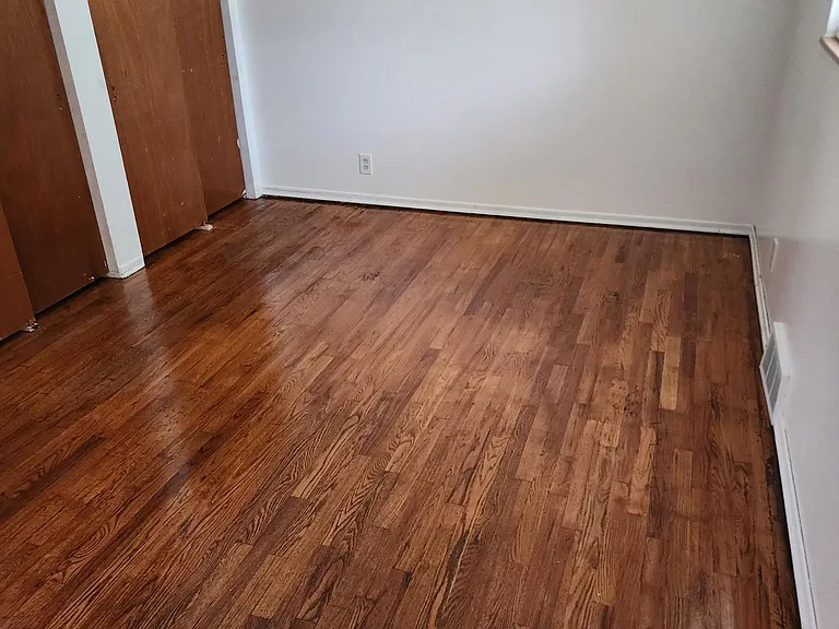 2155 Oriole Dr — Photo 7