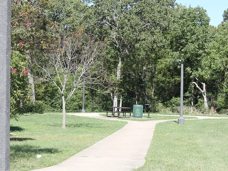 2403 Bosque Dr #B — Photo 15