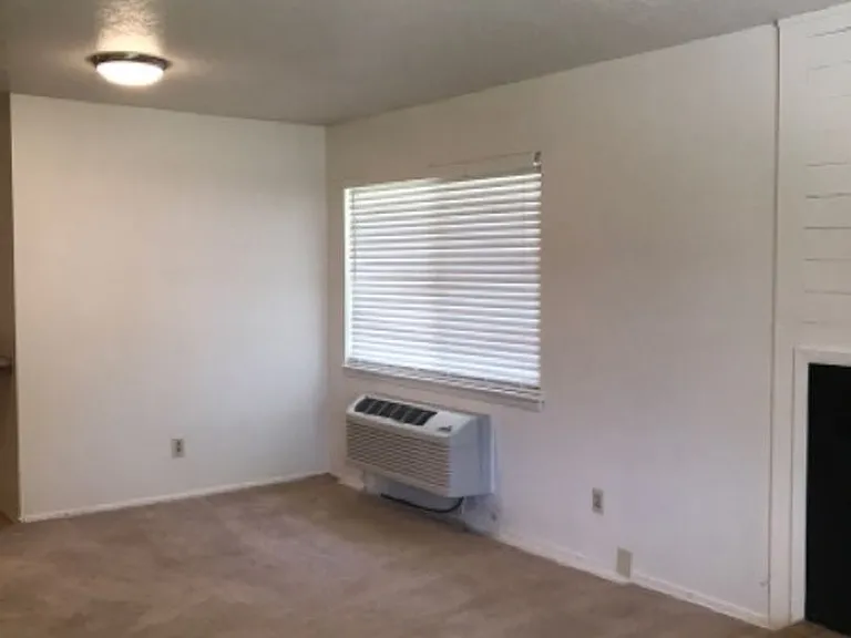 767 Meadows Dr #1 — Photo 2
