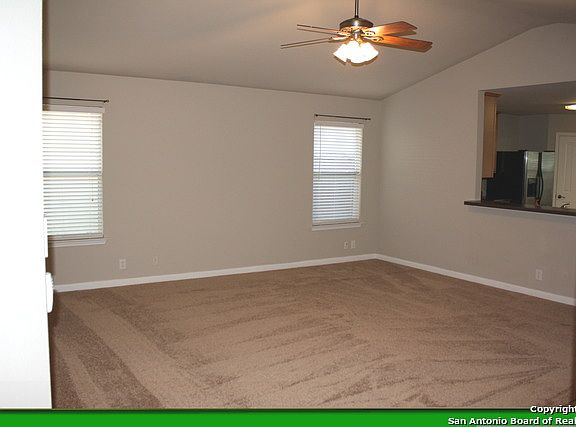 3rd image of 1031 Magnolia Crst