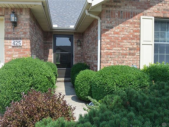 3rd image of 425 Meadowview Ct