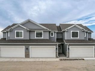 7000 Lake Ridge Ave UNIT 25, Des Moines, IA 50320