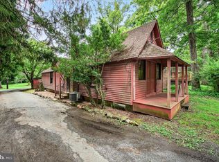 Grove Ave, Washington grove, MD 20880