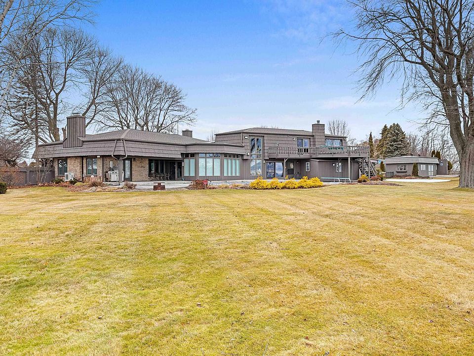 1816 Lake St, Algoma, WI 54201 Zillow