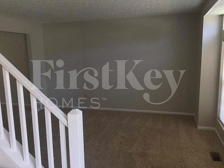 7249 Bennell Dr — Photo 4