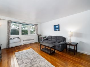 154 Bowers St APT 4D, Jersey City, NJ 07307