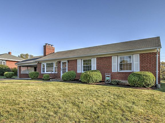 3rd image of 2635 Pinecrest Dr