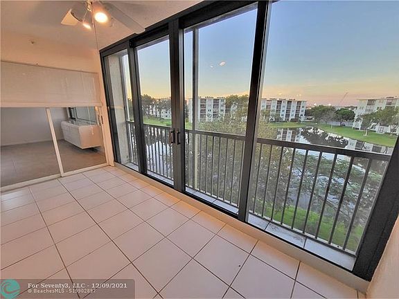 3rd image of 2217 Cypress Island Dr APT 401