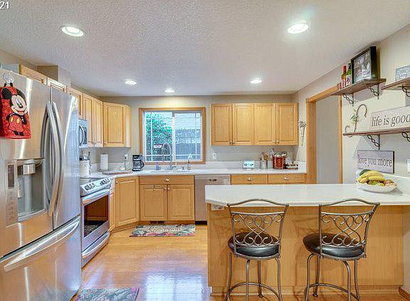 5th image of 2813 NE 174th Ave