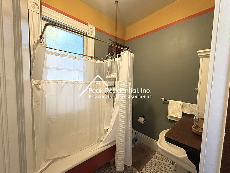 2400 I St — Photo 18
