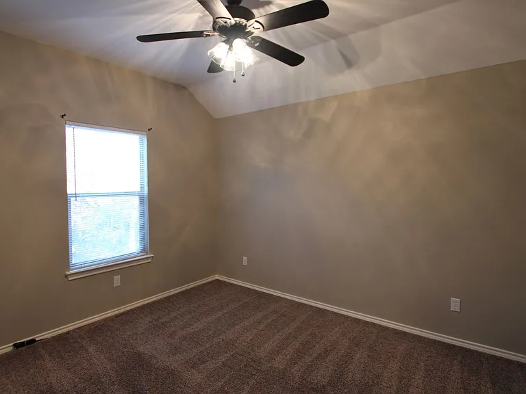 Brad Circle 1234 — Photo 11