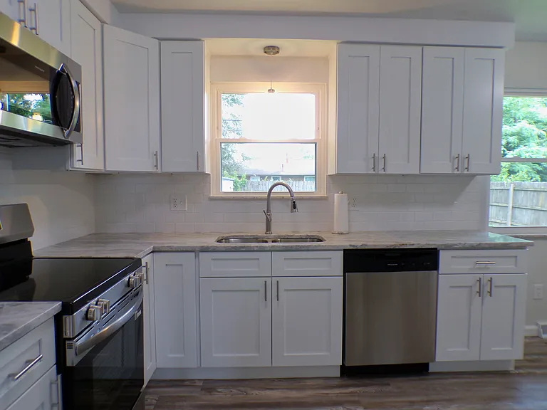 2066 Holt Ave — Photo 2