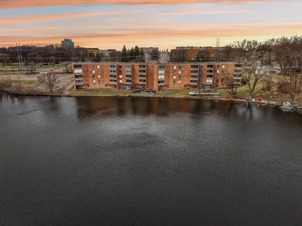 329 Geneva Ave N APT 212, Oakdale, MN 55128