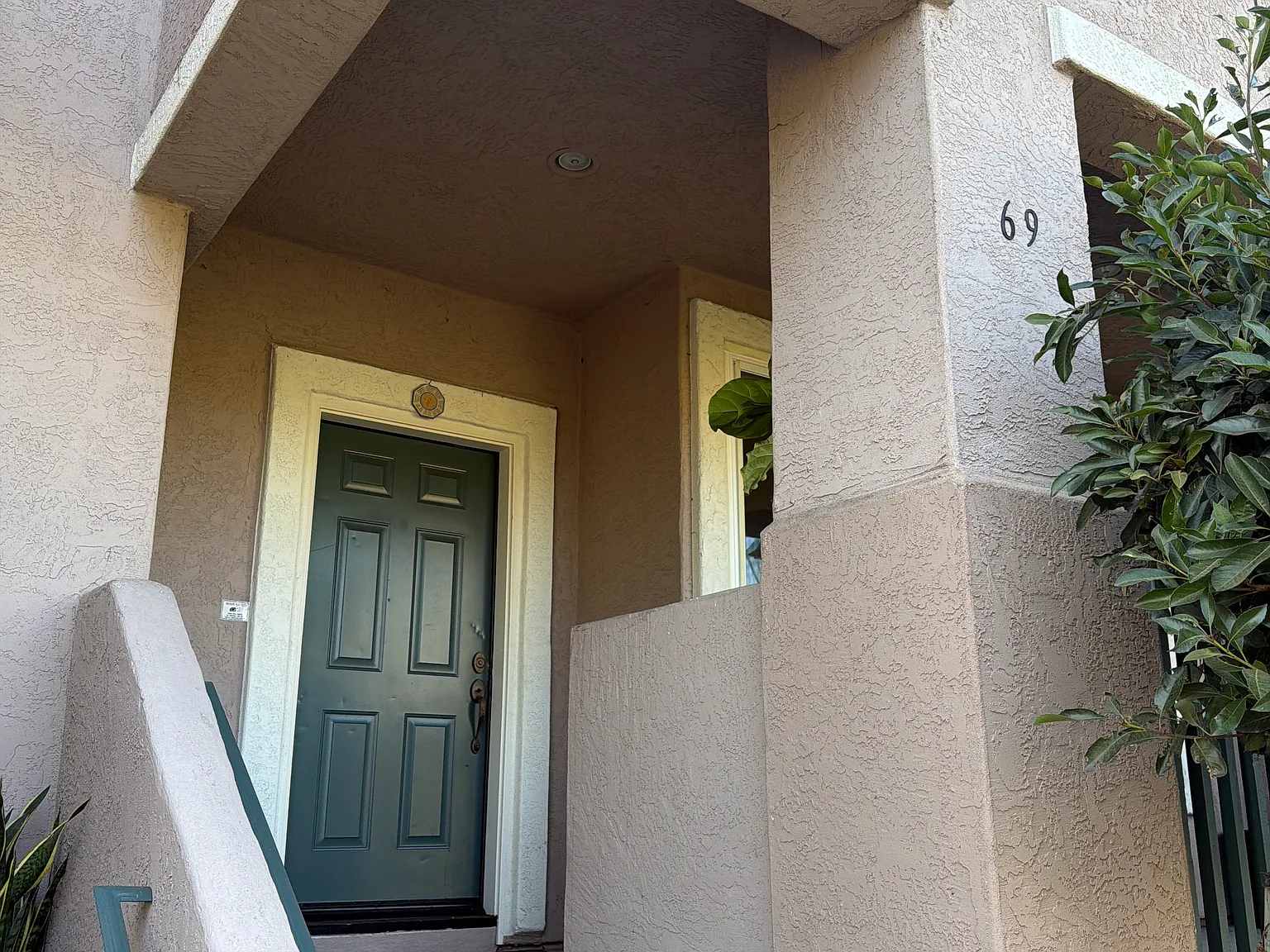 3 bed, 2.5 bath, 1628 sqft, $3,995 — Photo 2