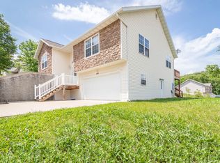 16838 Hemlock Ln, Saint Robert, MO 65584