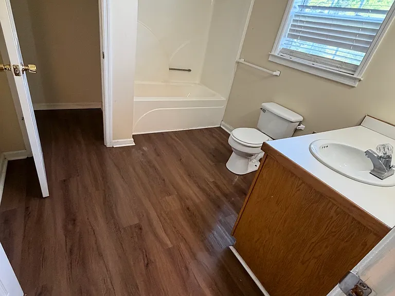 Summitt St — Photo 5