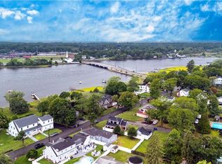 26 Bowden Ave, Barrington, RI 02806