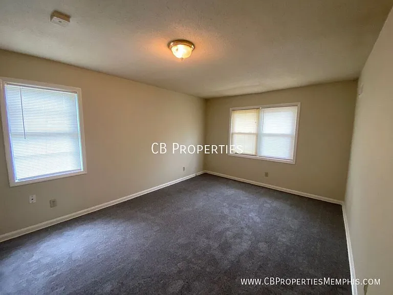 1491 E Holmes Rd — Photo 7