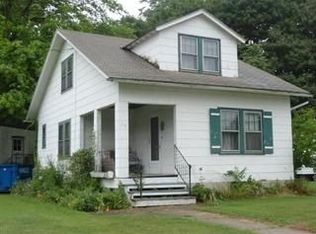 26 Pine St, Newton, NJ 07860