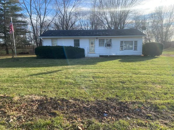 311 E Curtis St, Cayuga, IN 47928