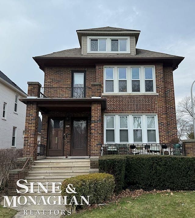 1st image of 551 Saint Clair Ave