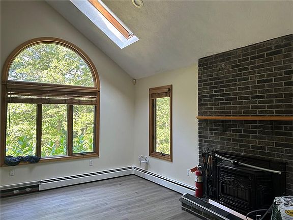 2nd image of 20 Fry Pond Rd