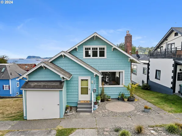 558 4th St, Astoria, OR 97103