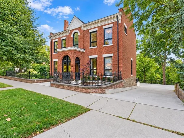 29 Yates St, Saint Catharines, ON L2R 5R3