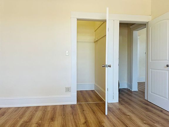 3rd image of 3219 E Missouri Ave #1-4