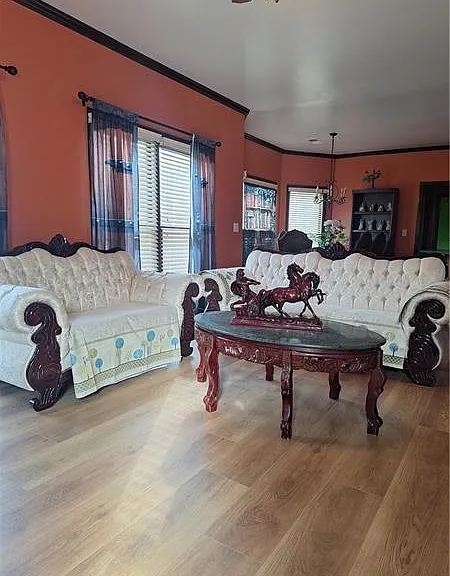 100 Sunvalley Dr — Photo 4