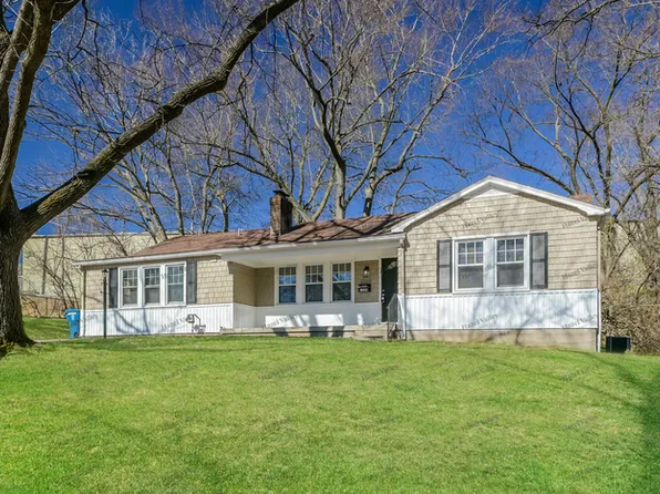 1125 Saint Charles Ave, Saint Charles, MO 63301