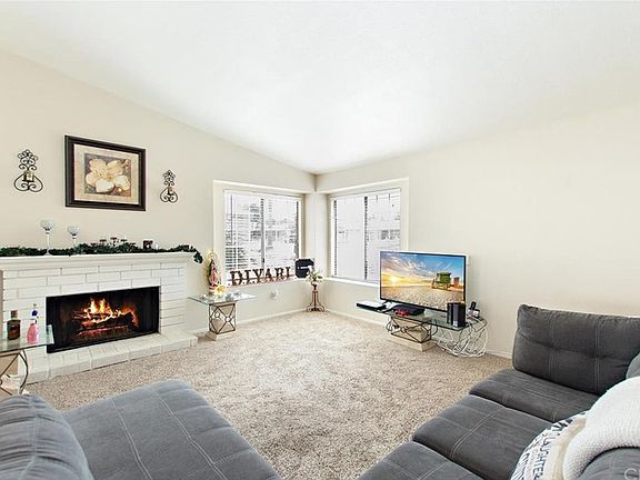 4th image of 25194 Jutland Dr