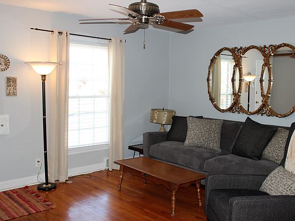 2nd image of 8022 Troost St