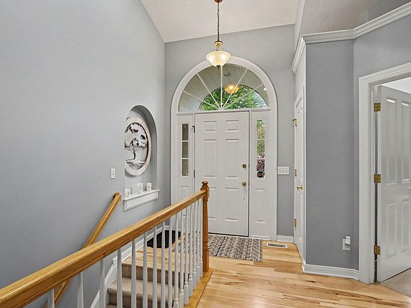 3rd image of 4781 Mistwood Ave