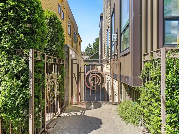 4923 39th Avenue S, Seattle, WA 98118