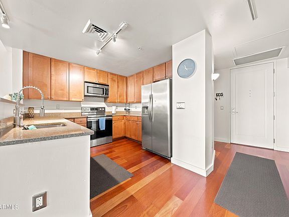 4th image of 310 S 4TH Street #1209