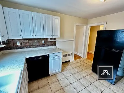 25 Heath St #2 — Photo 7