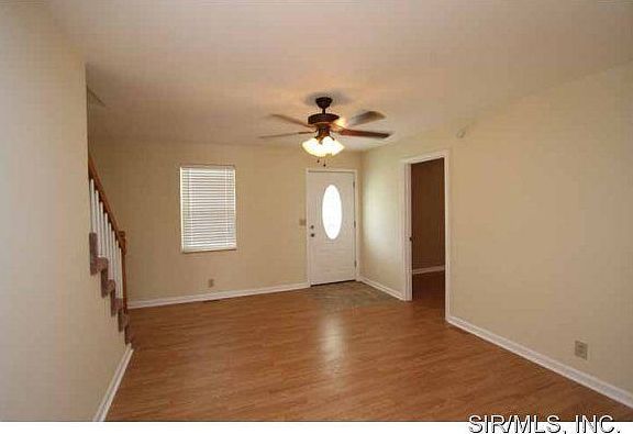 3rd image of 205 Lange St